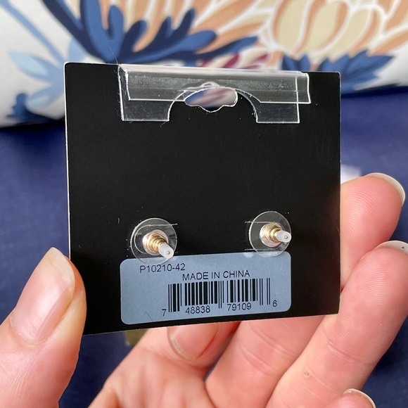 🌸NWT Juicy Couture Gold-Tone Bow & Arrow Heart Studs🌸 - Picture 15 of 15